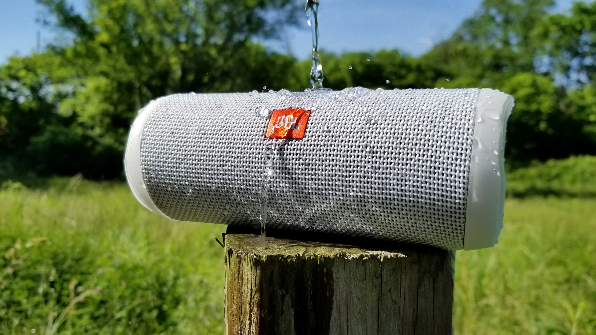 grey jbl flip 4