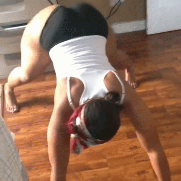 yeq0ucm6n31w.gif