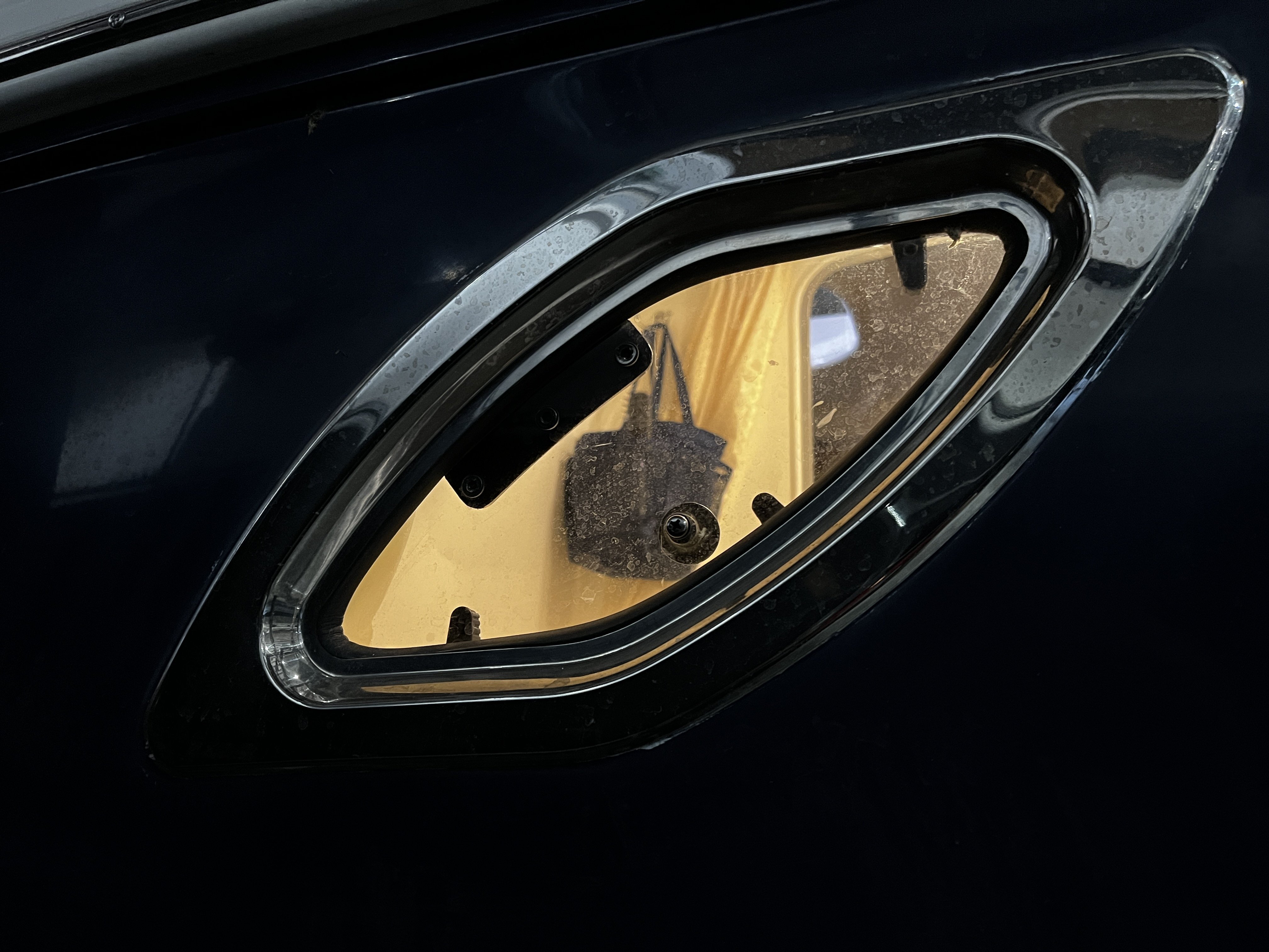 Image: https://us.v-cdn.net/5020499/uploads/editor/lm/sam5675zel11.jpg