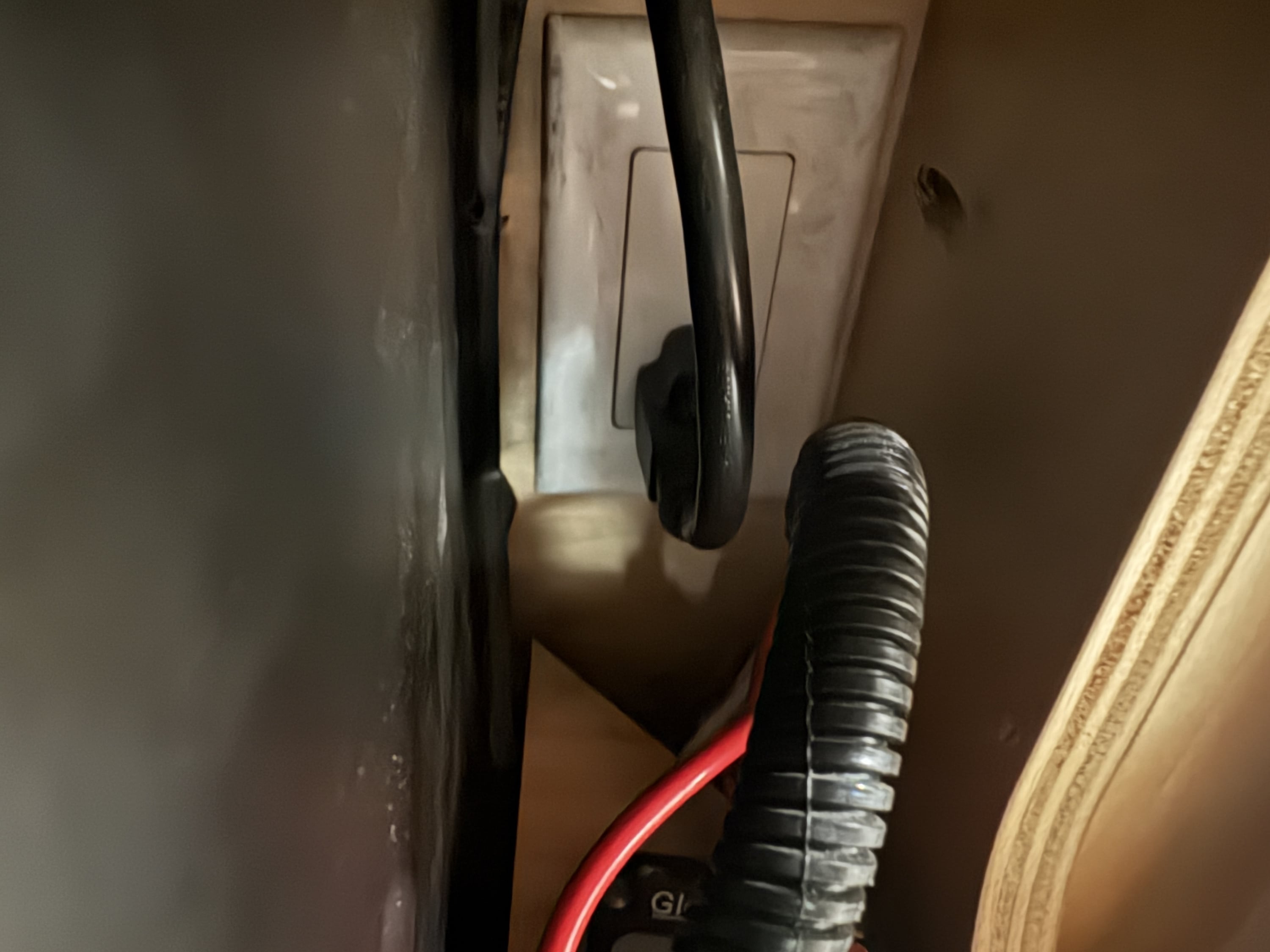 Plug Passenger cargo bay 2.JPG