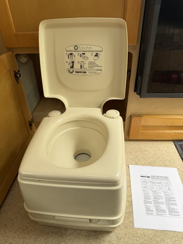 Porto Potty.jpg