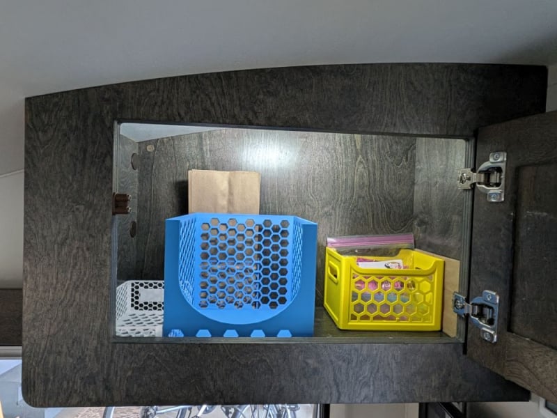 6-pantry.jpg