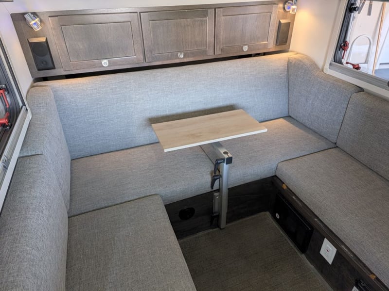 3-smalltable.jpg