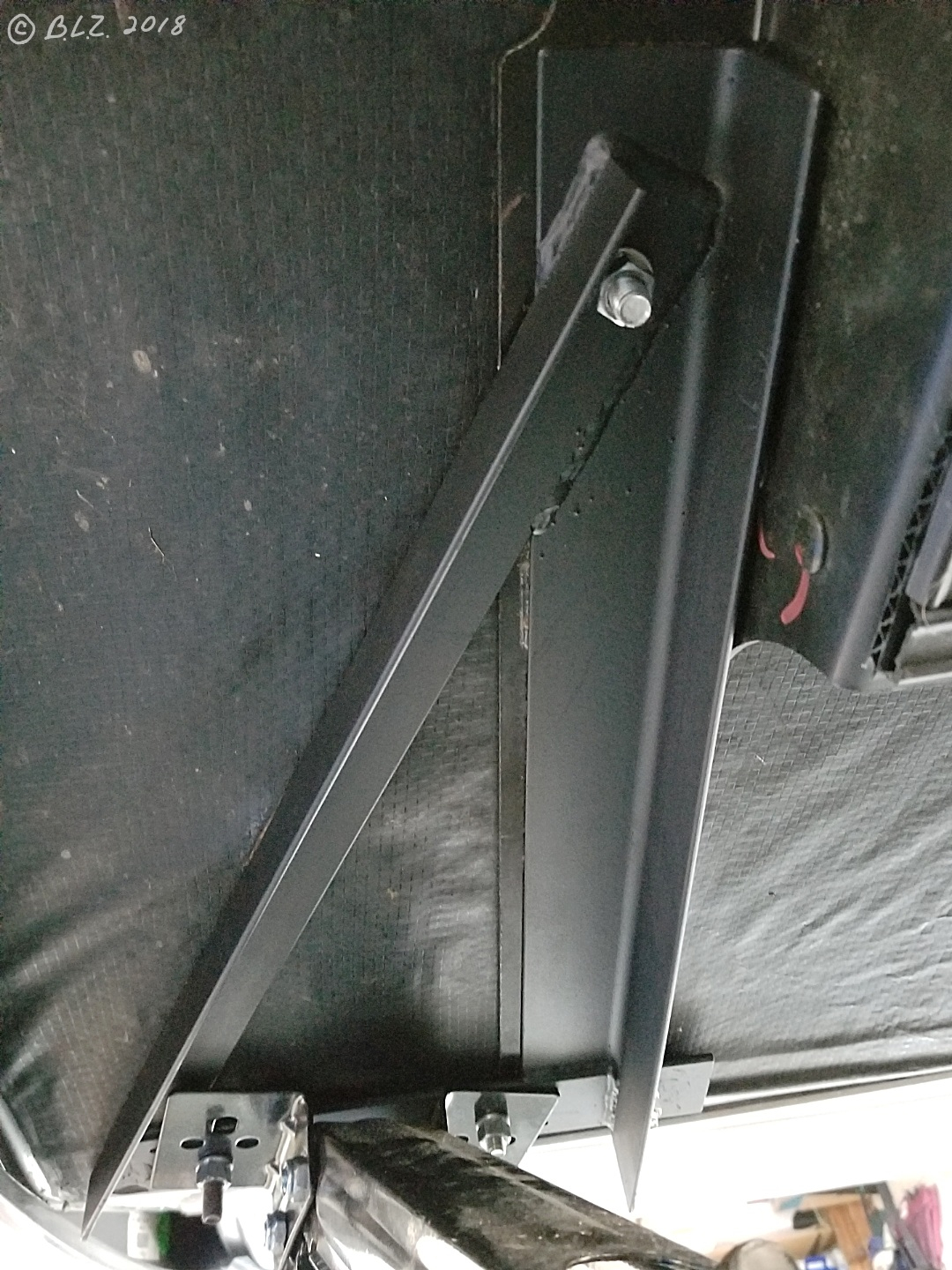 Frame Support Bracket for Rear Scissor Jack Levelers Mod