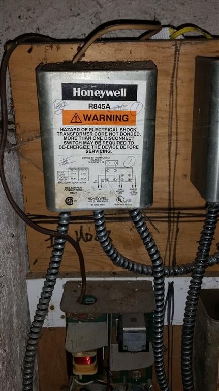 Circulator Pump Relay Wiring - Honeywell R845A — Heating ... circulator wire diagram 