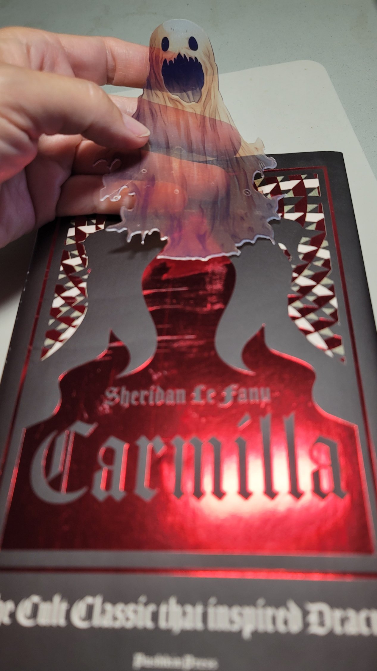 Ghost bookmark (transparent) 10.12.2025.jpg