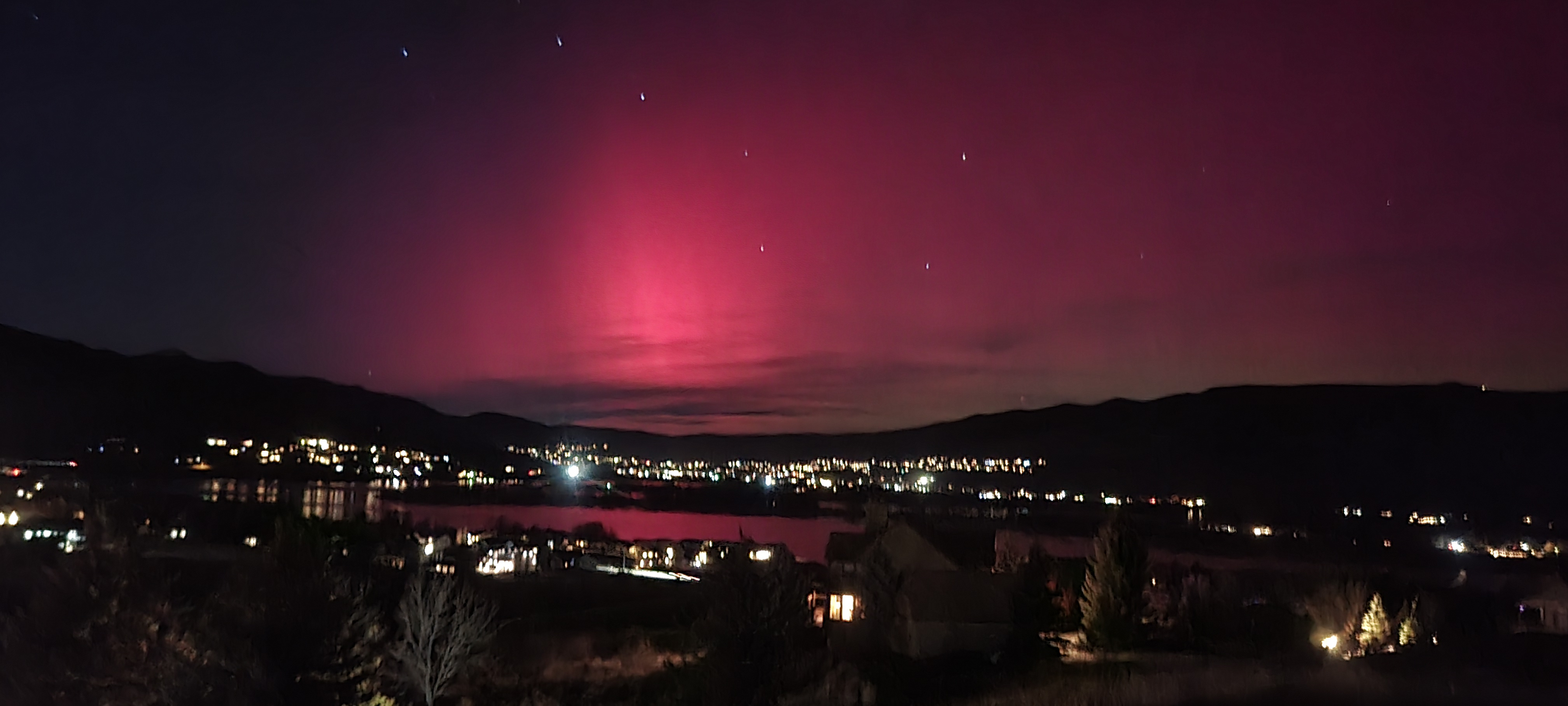 20251111_Northern Lights over Pineview.jpg