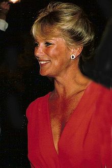 220px-Linda_Evans[1].jpg