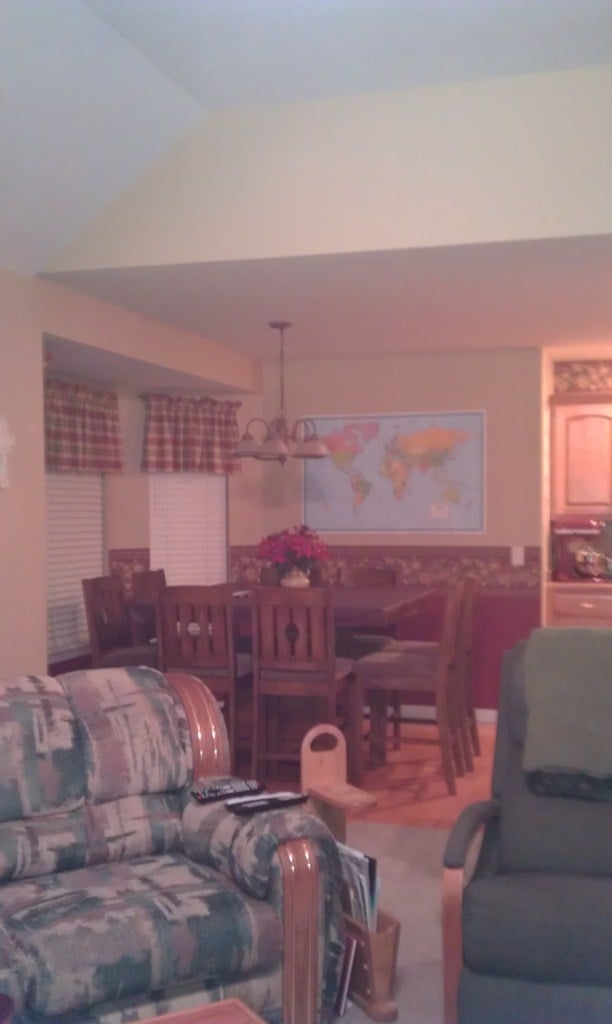 Surround Speaker 3.jpg