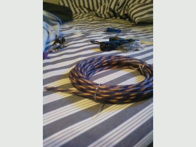 speaker wire.jpg