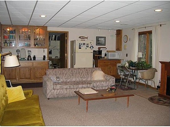Family Room 2.jpg