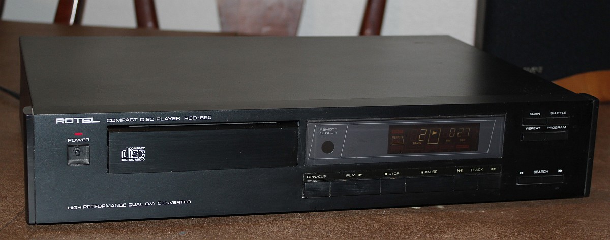 Rotel RCD-855 CD Player (3)-small.jpg
