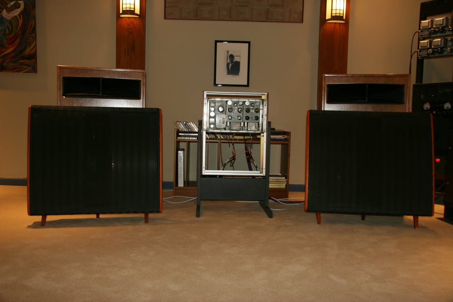 900x900px-LL-8ec611ed_KGrHqNlEFCfgD8glLBQ3gl-hJbg60_57 (1).jpeg