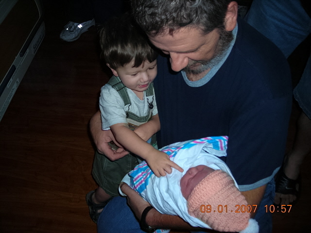 090207 Julia and Bubba and Grandpa.jpg