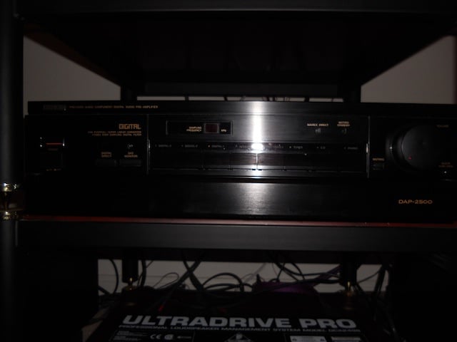 Denon3.jpg
