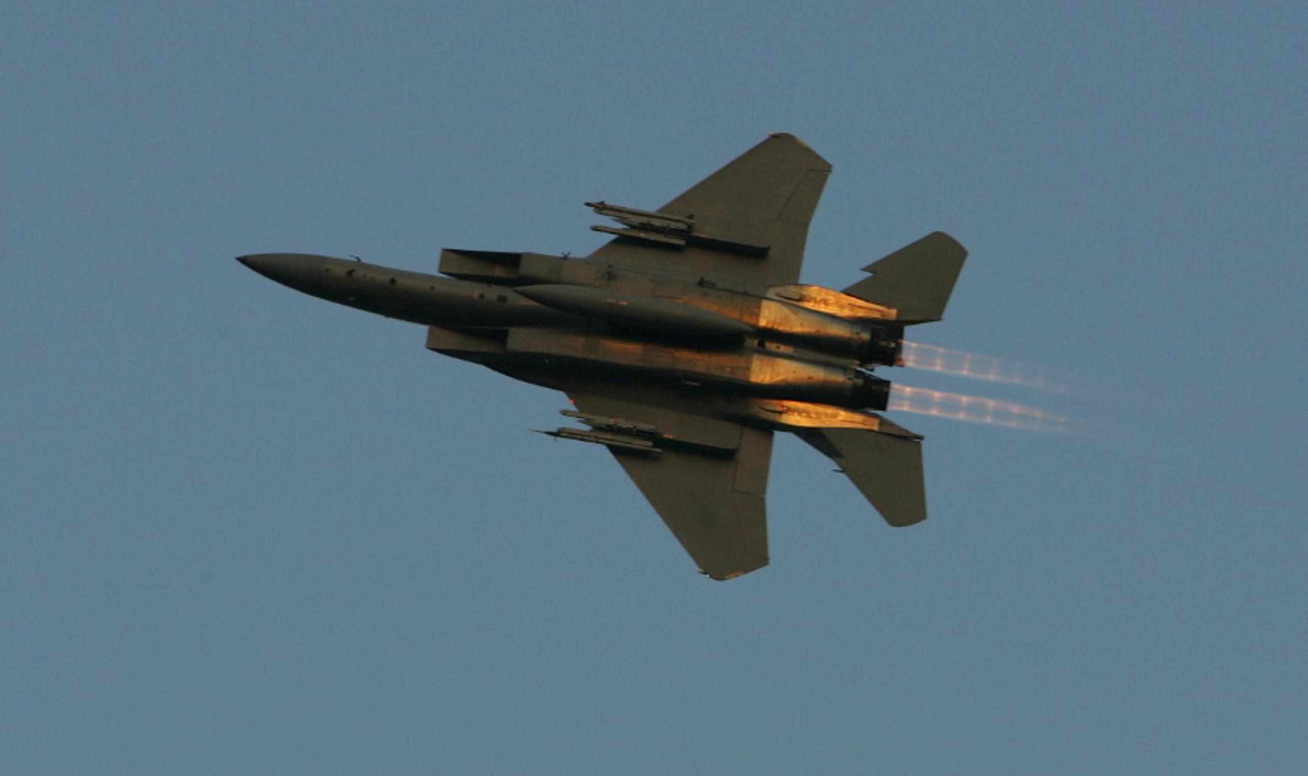 F-15.jpg
