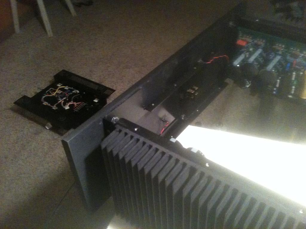 BAT VK-200 binding posts 239.JPG