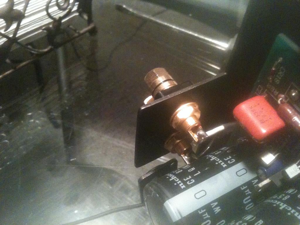 BAT VK-200 binding posts 241.JPG