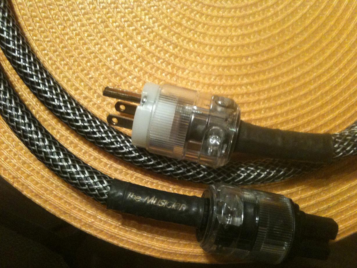 Power cable and PS AUdio PPP 277.JPG