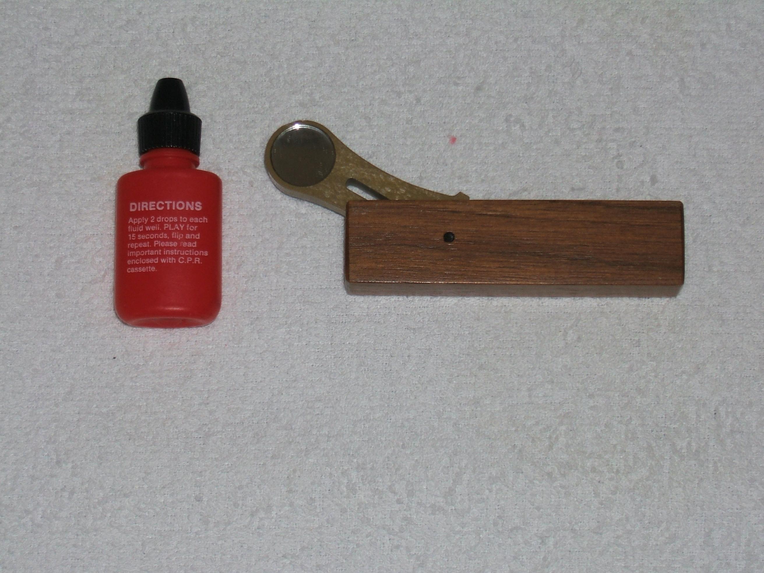 Discwasher SC2 stylus cleaning brush — Polk Audio Forum