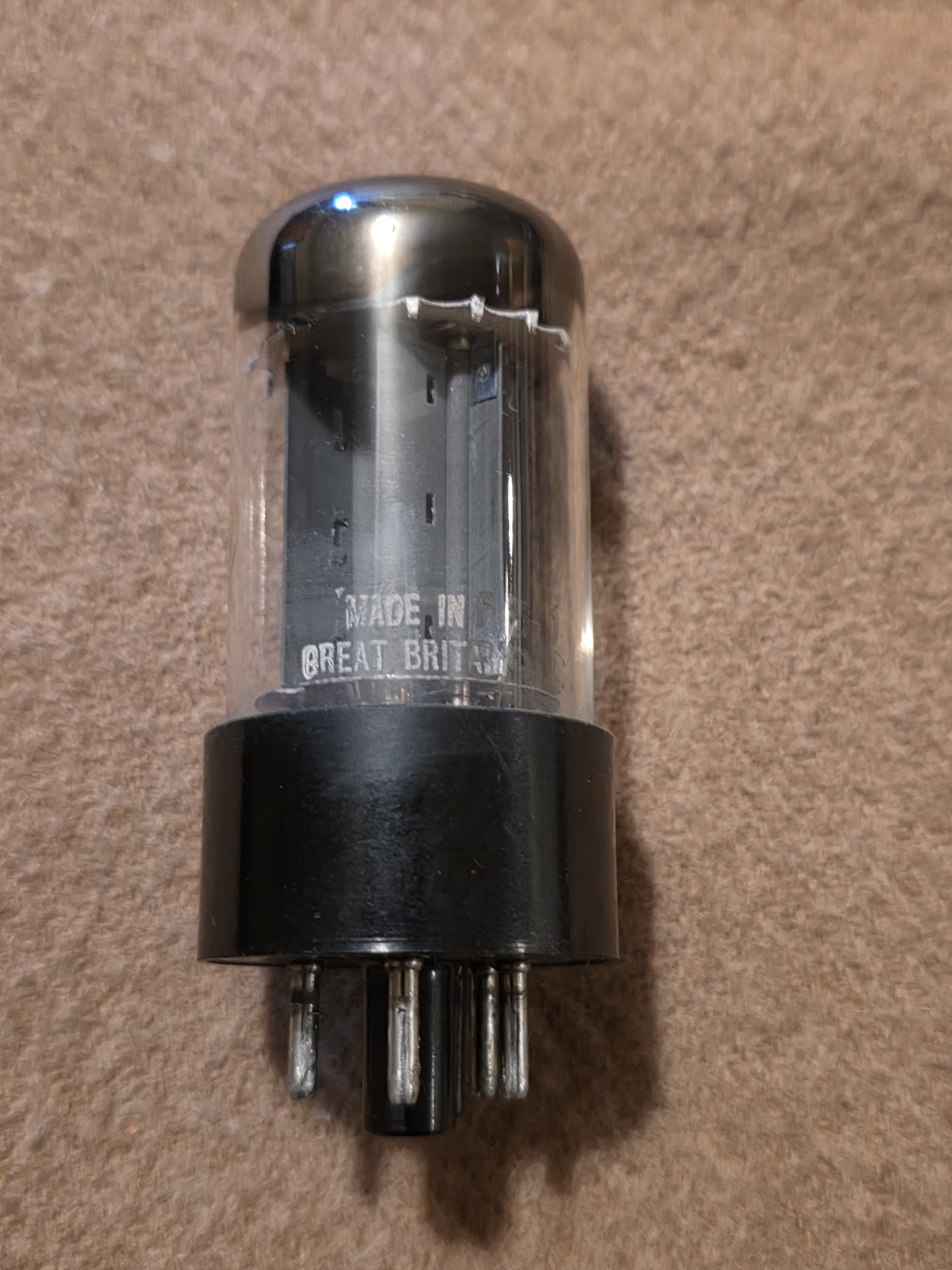 252r97yz6m9w.jpg