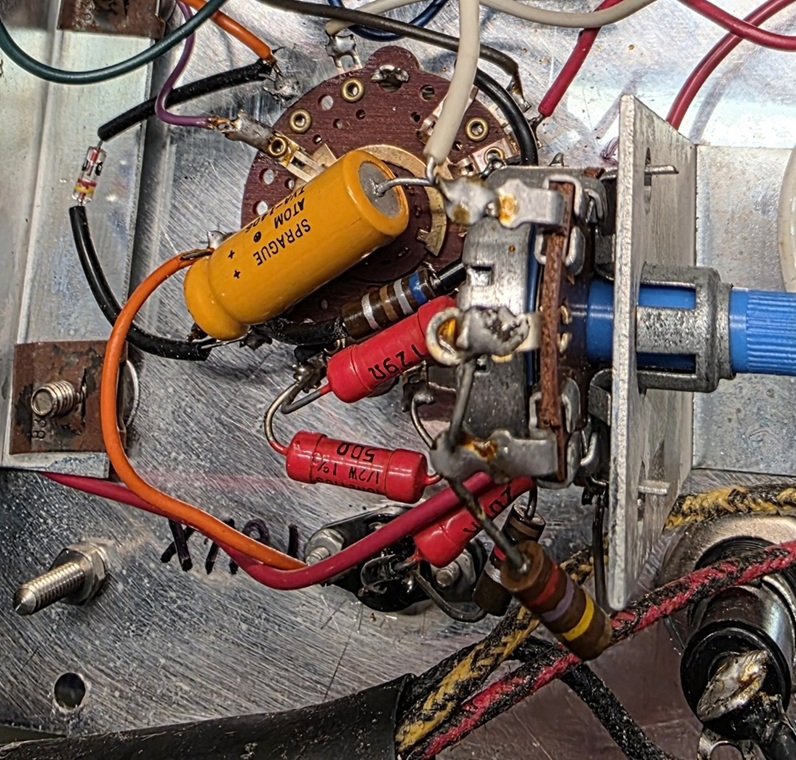 uy64b42xa971.jpg