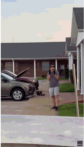 2nc536oa3u15.gif