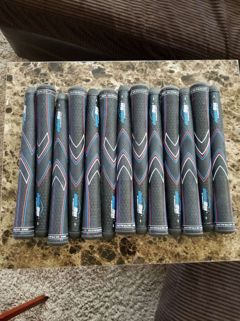13 JumboMax medium Ultralite grips — GolfWRX