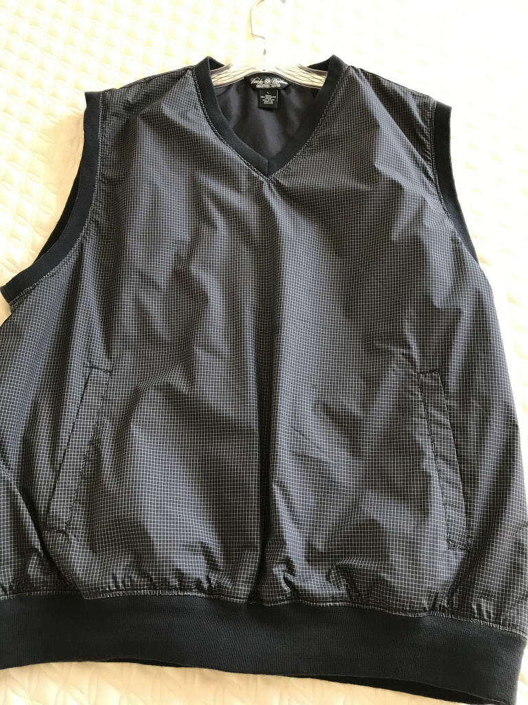 brooks vest mens price