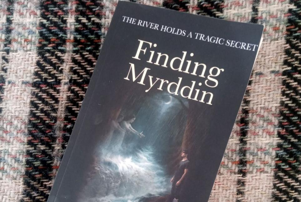 Picture of the front cover of the book Finding Myriddin