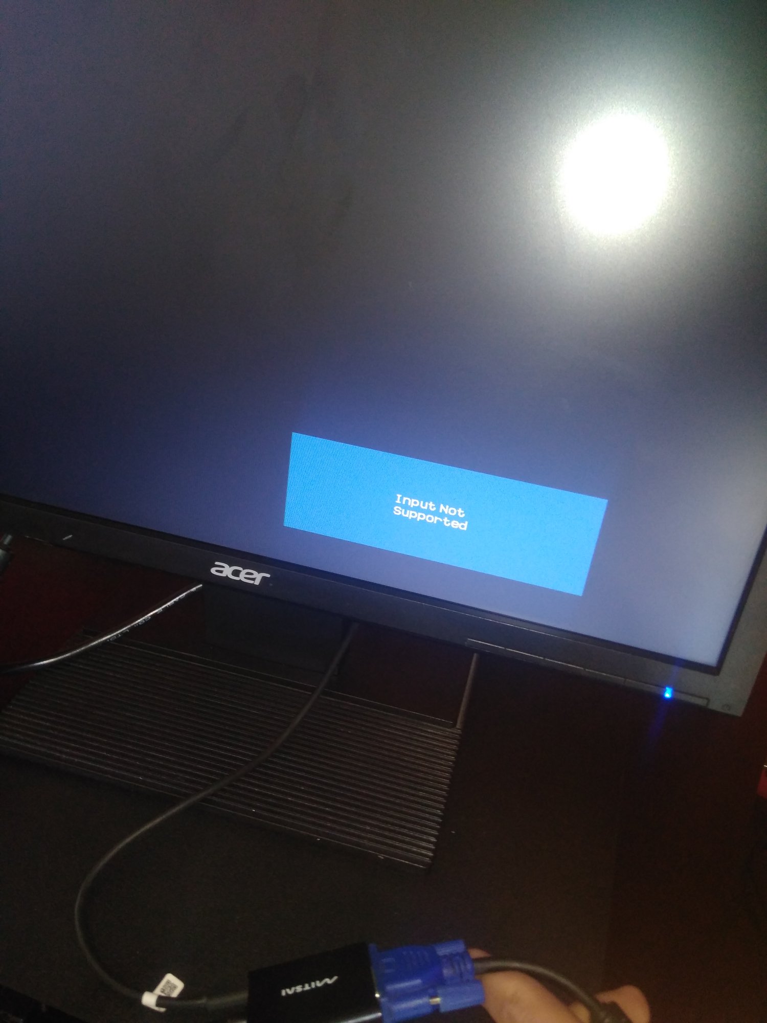 Input not supported при запуске. Input not supported монитор. Загрузка монитора Эйсер. Cable not connected на мониторе Acer. Лос монитор в левом Нижнем углу.