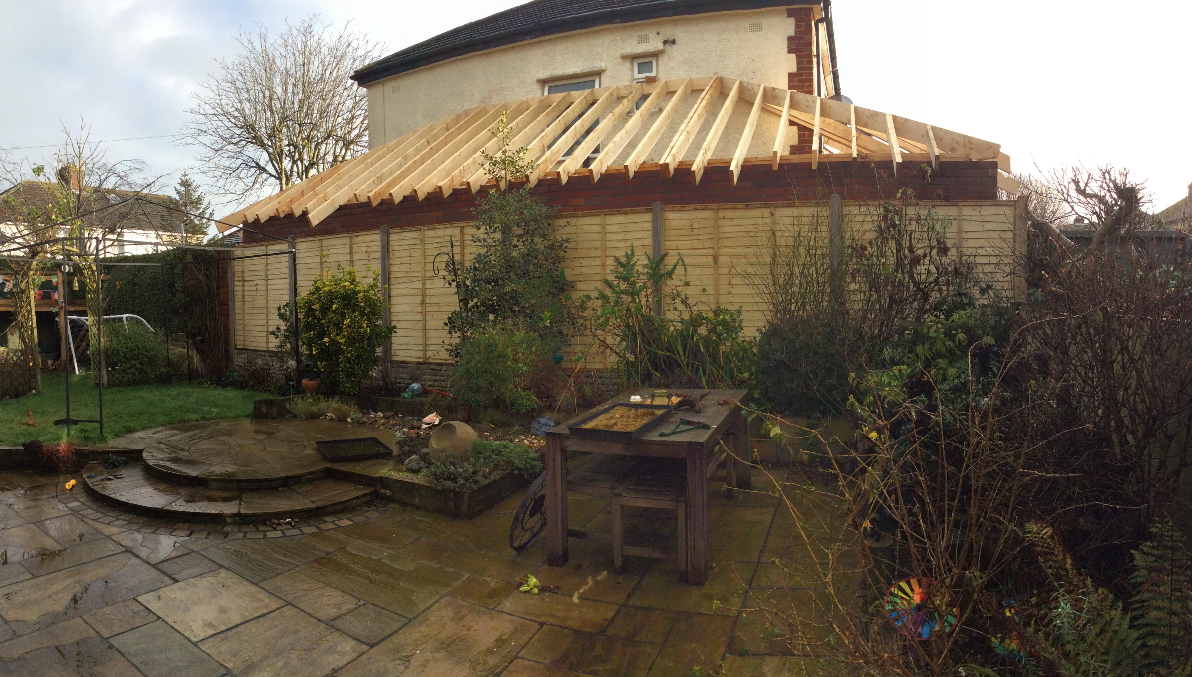 Help, my neighbours extension has spoilt my garden! — BBC