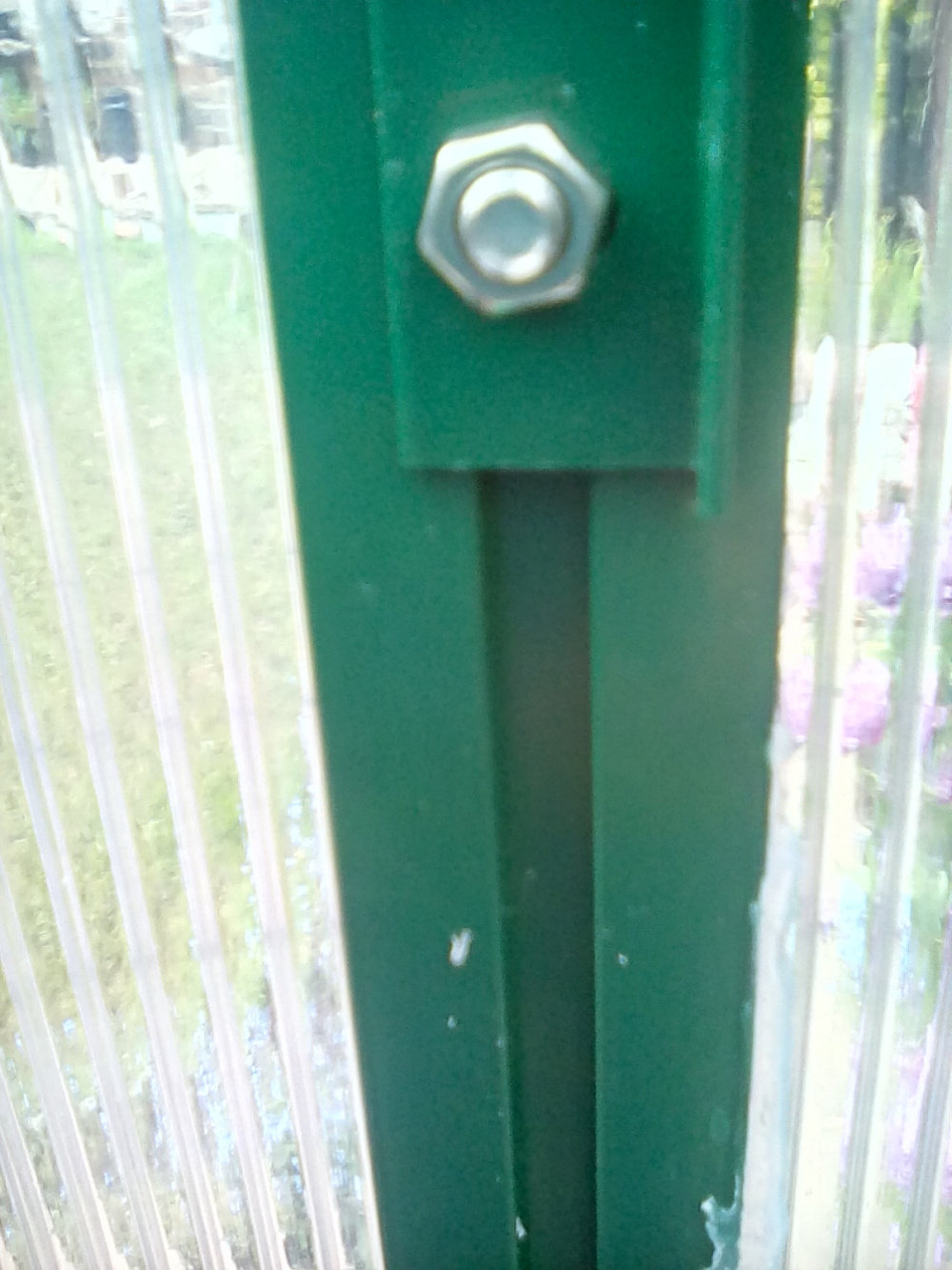 Greenhouse twist clips — BBC Gardeners' World Magazine