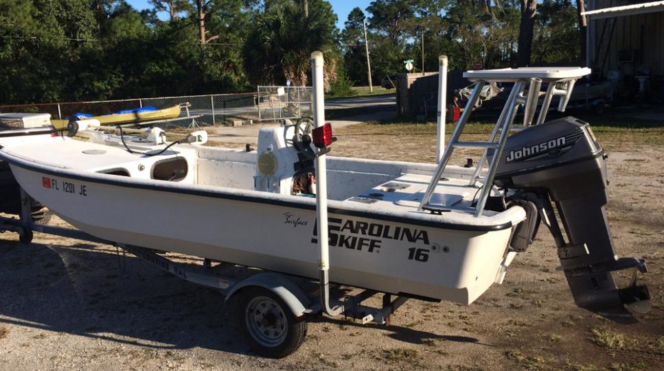 1996 16ft Carolina Skiff Center Console 2000 year 50 hp Johnson