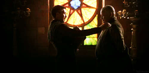 944ea-varys-littlefinger.gif