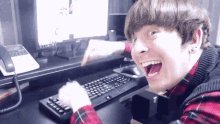 tenor (3).gif