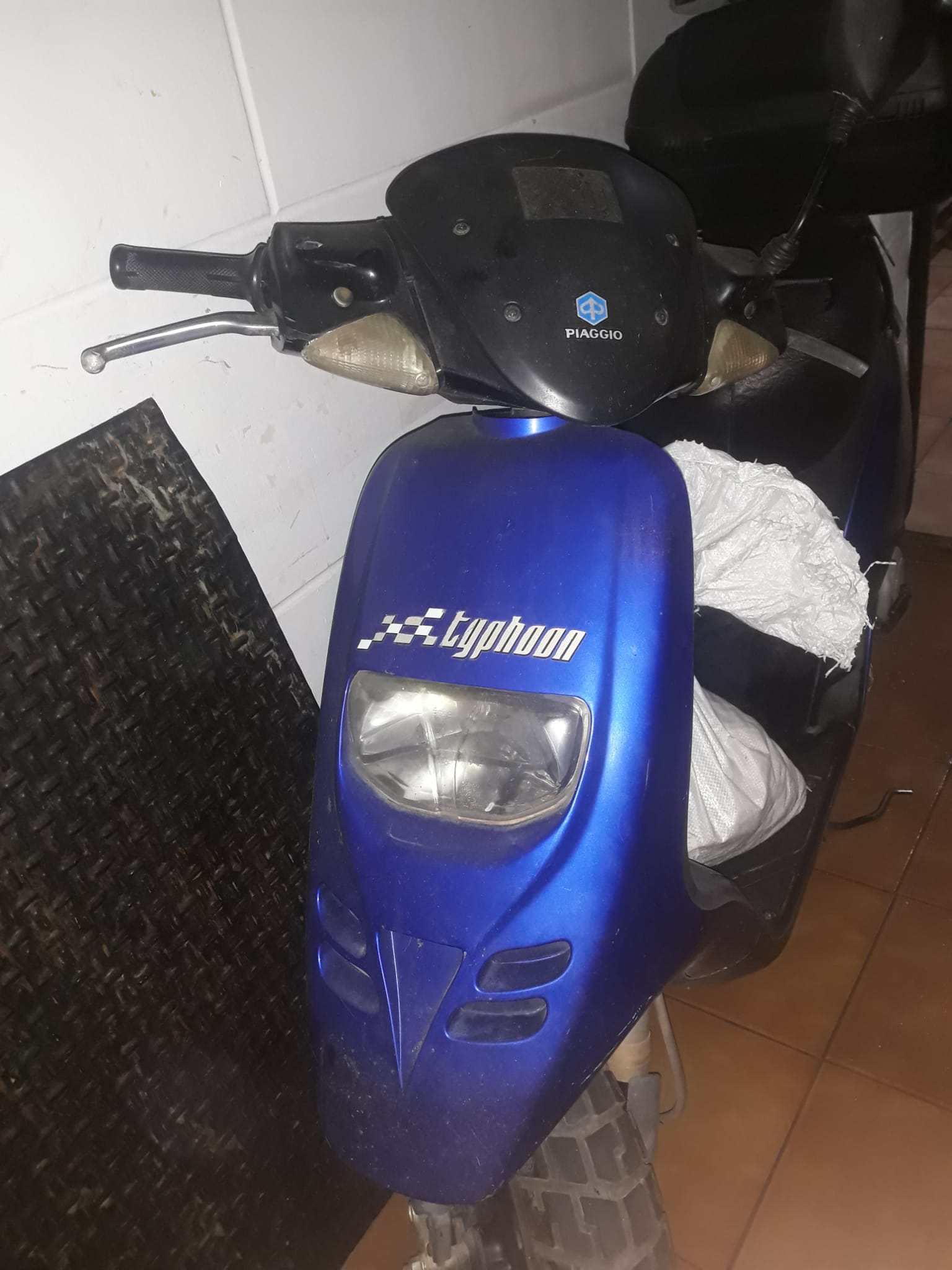 m5f758y8dtw1.jpg