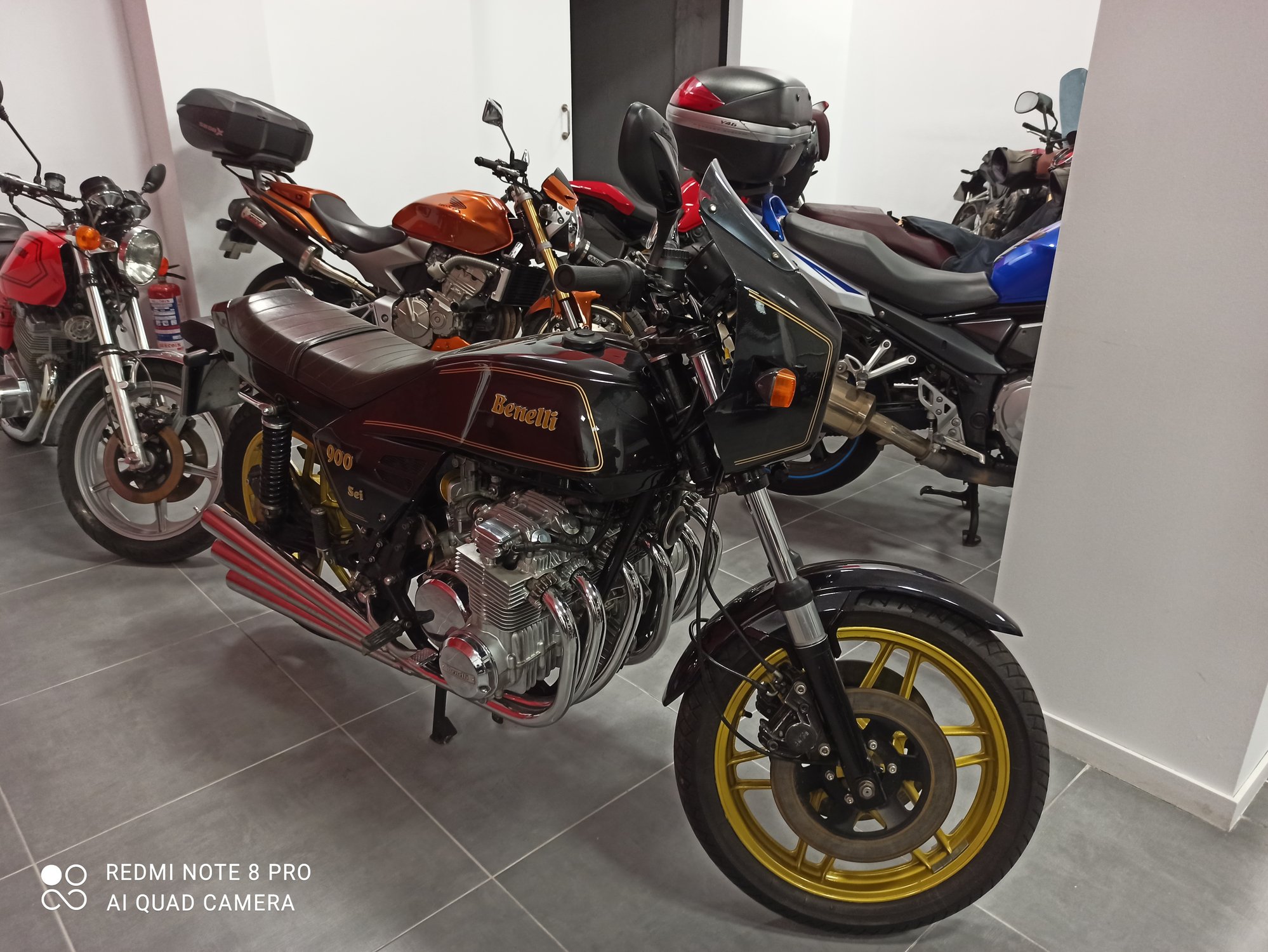 k10yz94a5aer.jpg