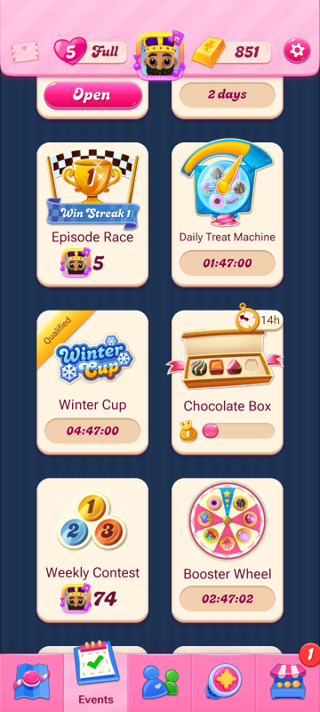 Screenshot_20251226-211259_Candy Crush Saga.png