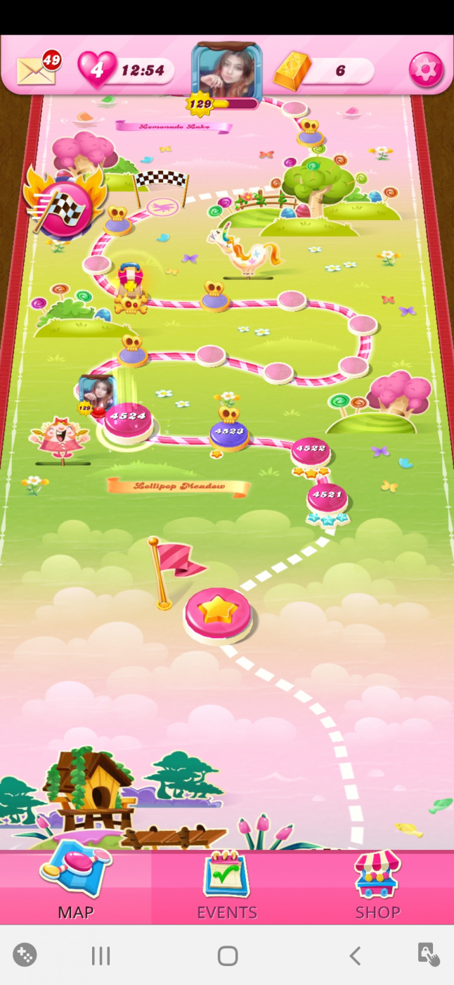 Screenshot_20210305-003156_Candy Crush Saga.jpg