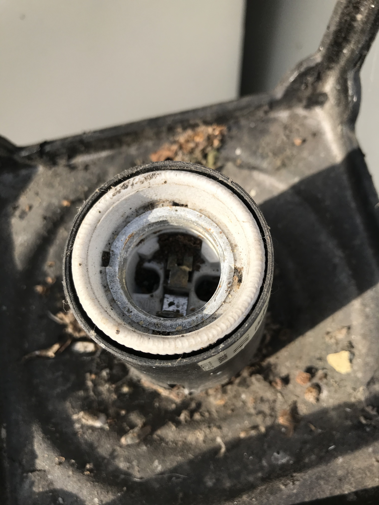 Lamp post bulb socket — MoneySavingExpert Forum