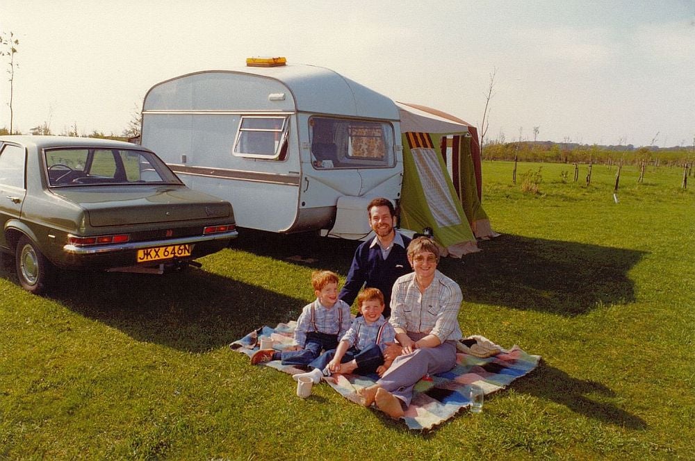 EarlyCaravanning[1].jpg