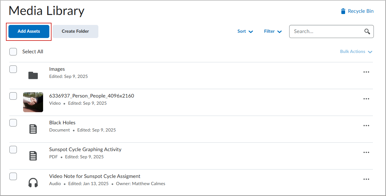 Tela Biblioteca de Mídia com a opção Adicionar Itens destacada.