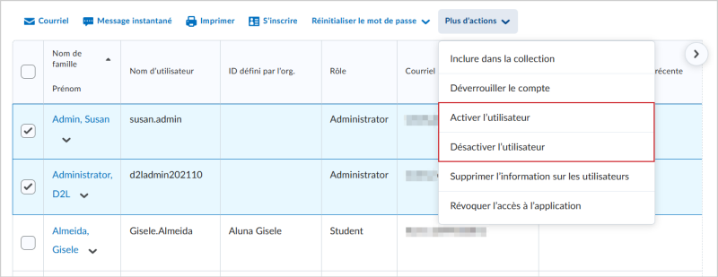 Le menu Plus d'actions développé de l'outil Utilisateurs, dans lequel les options Activer les utilisateurs et Désactiver les utilisateurs sont mises en évidence.