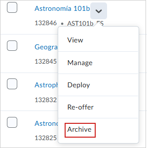 O menu de contexto de um curso de origem é expandido e mostra a opção Excluir destacada em vermelho