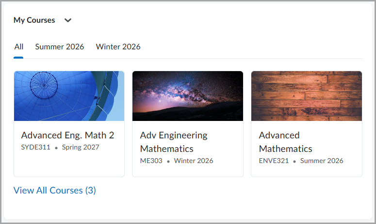 Widget Meus Cursos mostrando duas guias de semestre e uma guia Todos que inclui todos os cursos que o usuário pode acessar.