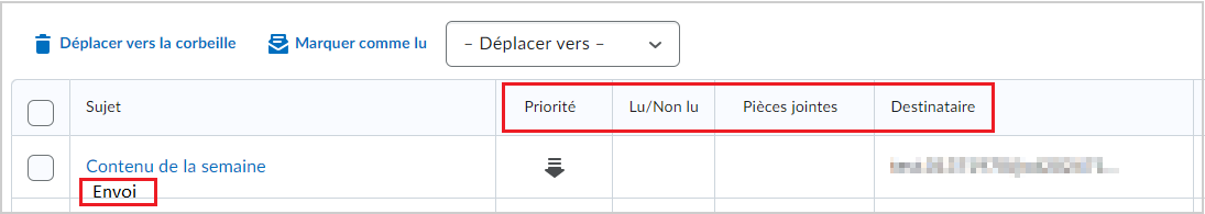 Le dossier Éléments envoyés de l'outil Courriel comprend le message Envoi en cours et des en-têtes de colonnes (Priorité, Lu/Non lu, Pièces jointes et À).