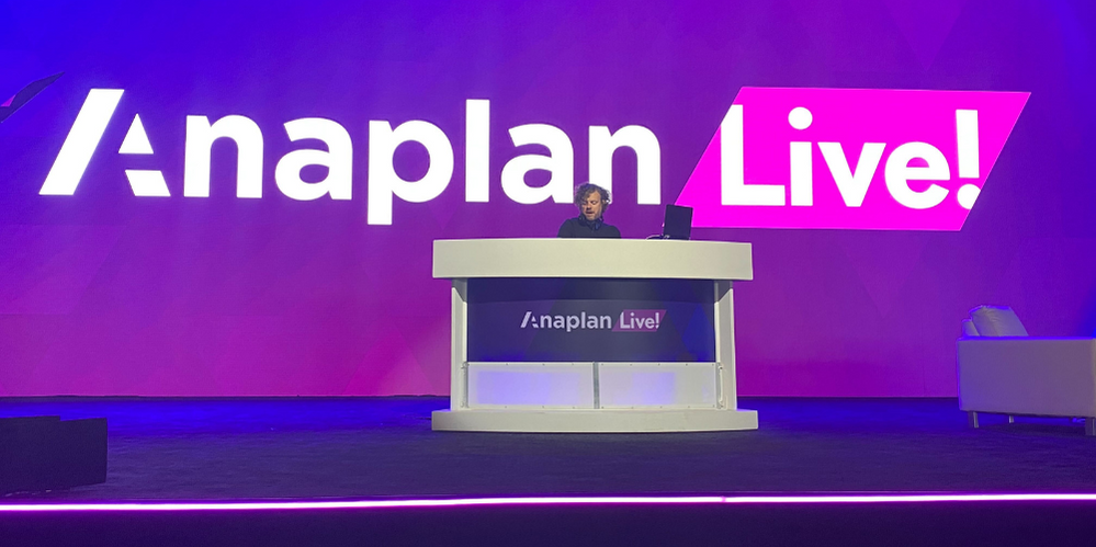 Image: https://us.v-cdn.net/6037036/img/AL_stage_Header_1000x500_140257.png?large?v=v2&px=999 AL_stage Header 1000x500png