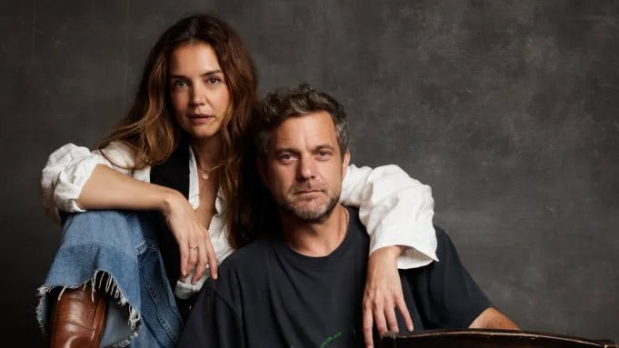 Katie Holmes-Joshua Jackson-Mark Seigler image.jpg