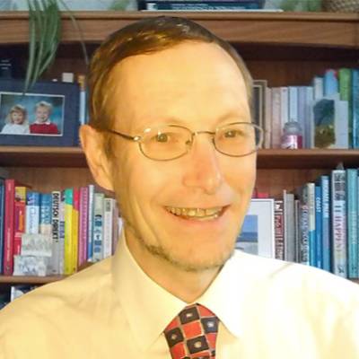Photo of Dr John McKeown
